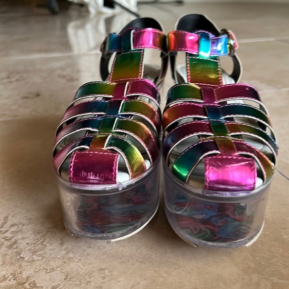 YRU Qloud Chariot Rainbow Platform Sandals - Picture 3 of 13